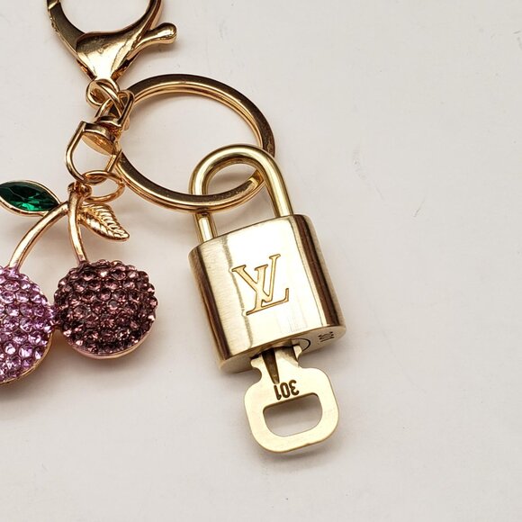 Authentic Louis Vuitton Lock & Key with unbranded Bagcharm, Keycharm, Keychain - Picture 3 of 8